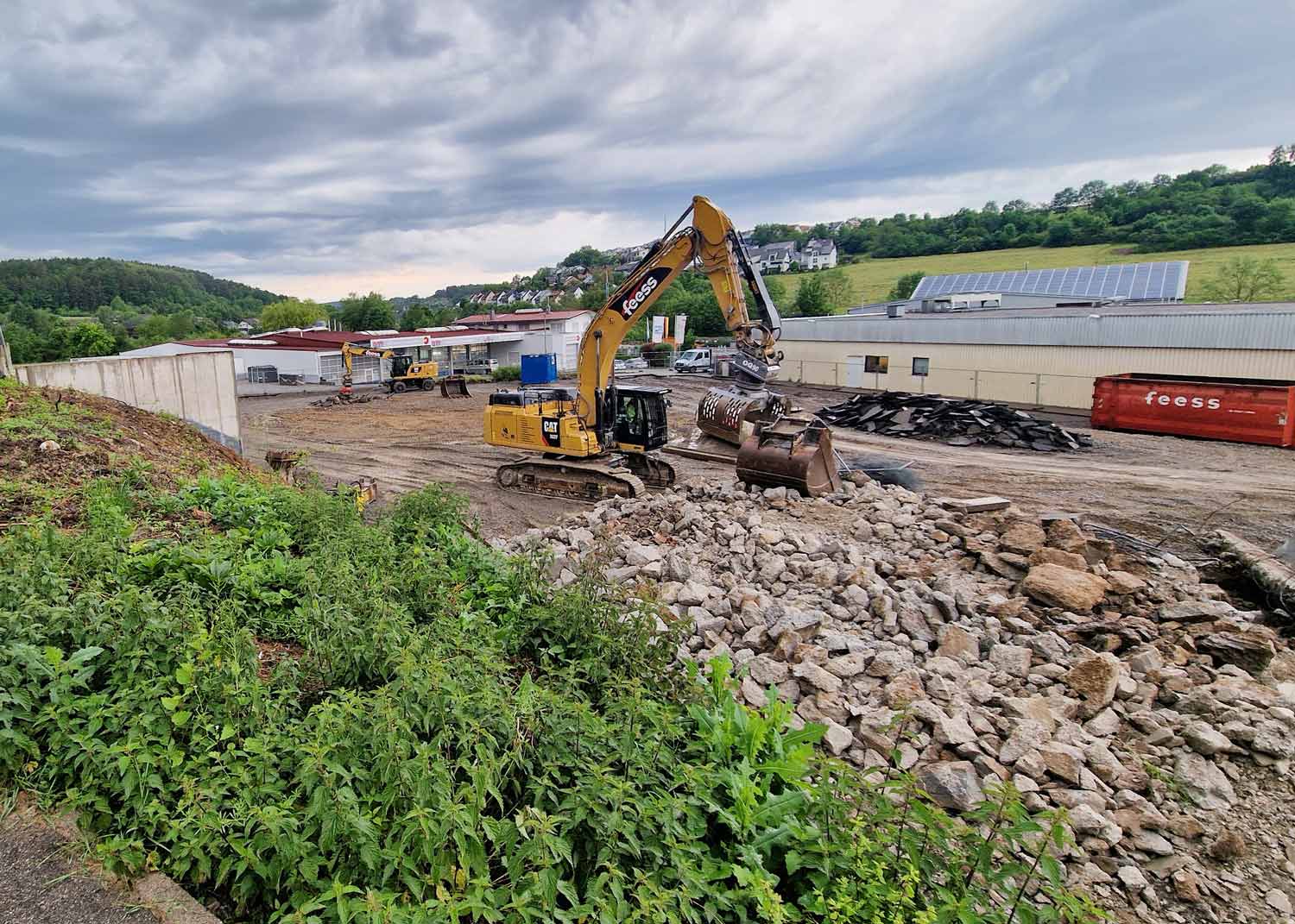 Spezialtiefbau Baustelle: GEOPUNKT Bohrgerät bei Verbauarbeiten